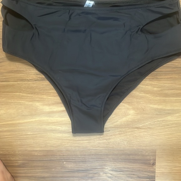 Zaful 2Piece Bikini - Picture 3 of 4